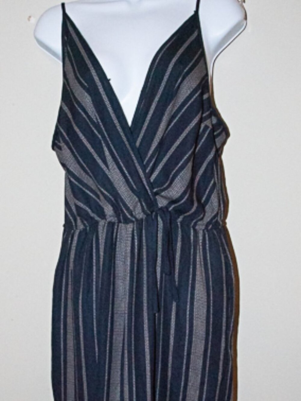 Xhilaration Wrap halter top jumpsuit/romper Size XL